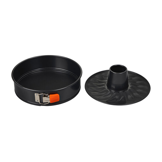 Fluted Springform Pan with Funnel Le Creuset® Official Site