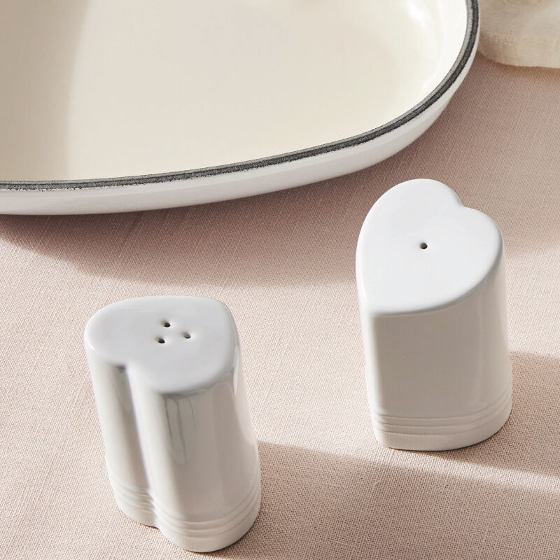 Heart Salt and Pepper Shakers | Le Creuset®