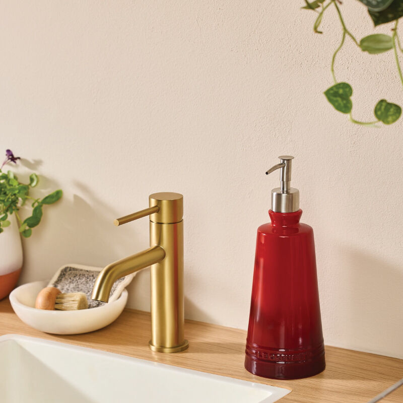 Stoneware Signature Soap Dispenser | Le Creuset®