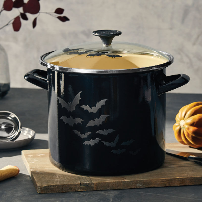 Bat Stockpot | Le Creuset®