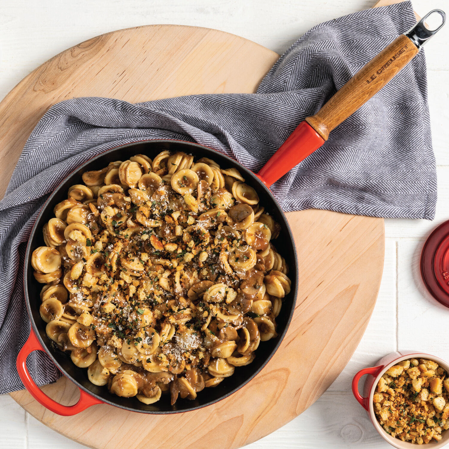 Alpine Wood Handle Fry Pan | Le Creuset®