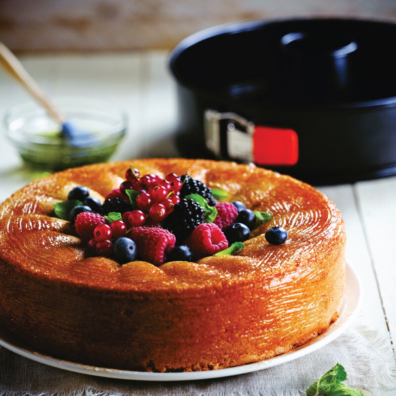 Non-stick Metal Bakeware Fluted Springform Pan with Funnel | Le