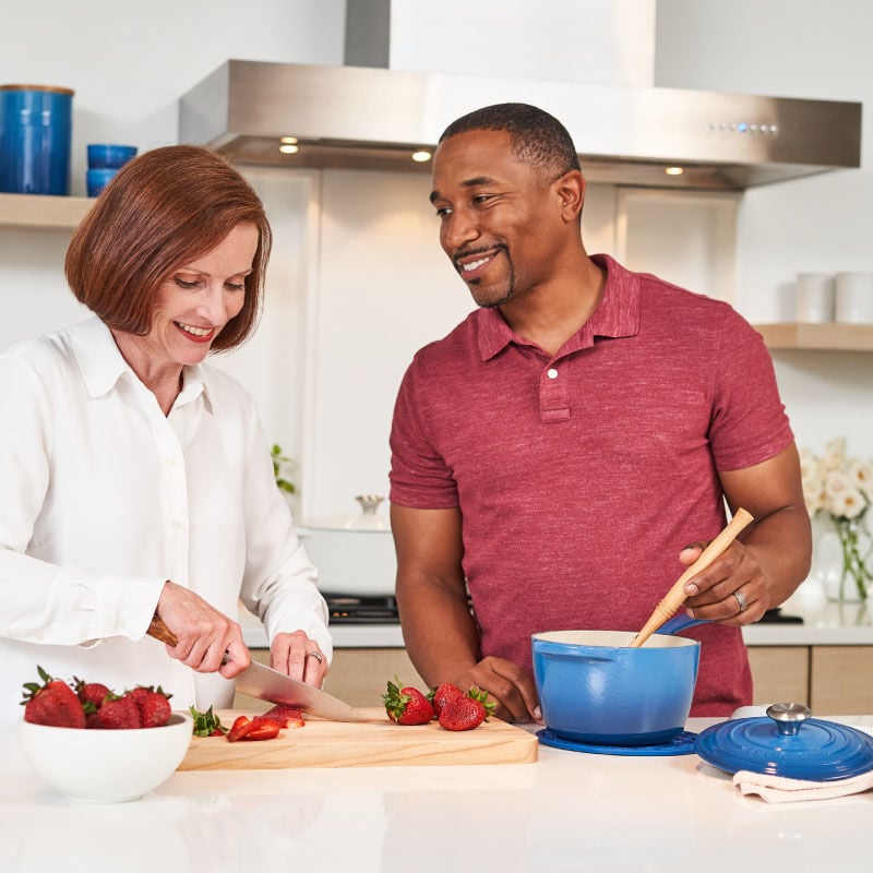 Signature Saucepan | Le Creuset®