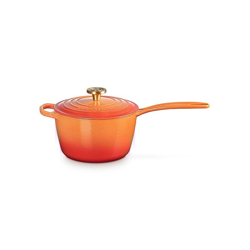 Signature Round Saucepan with Crucible Knob | Le Creuset®