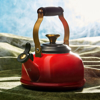 Tea Kettles, Whistling Kettles Shop | Le Creuset® Official Site