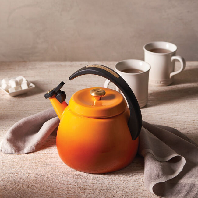 Cloche KettlePersimmon, view 1