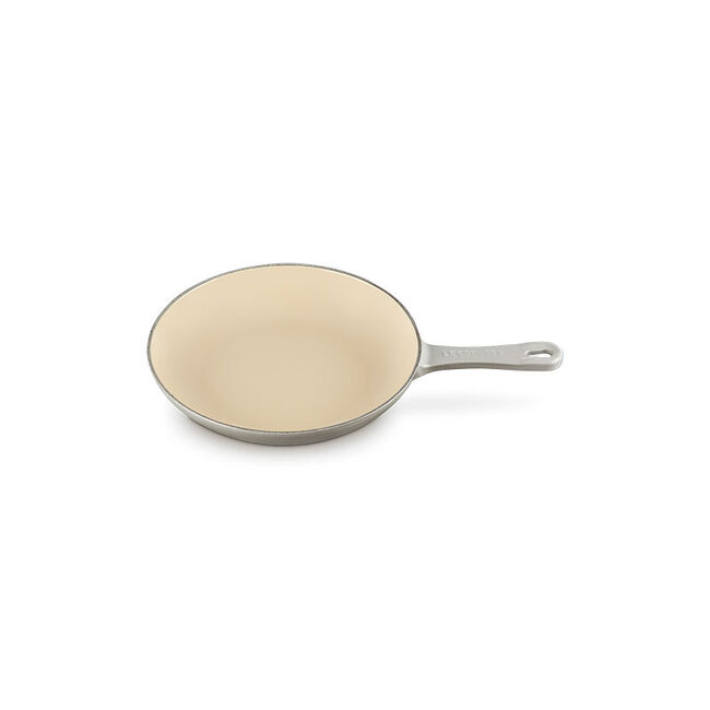 Traditional Round Omelette Pan, view 1