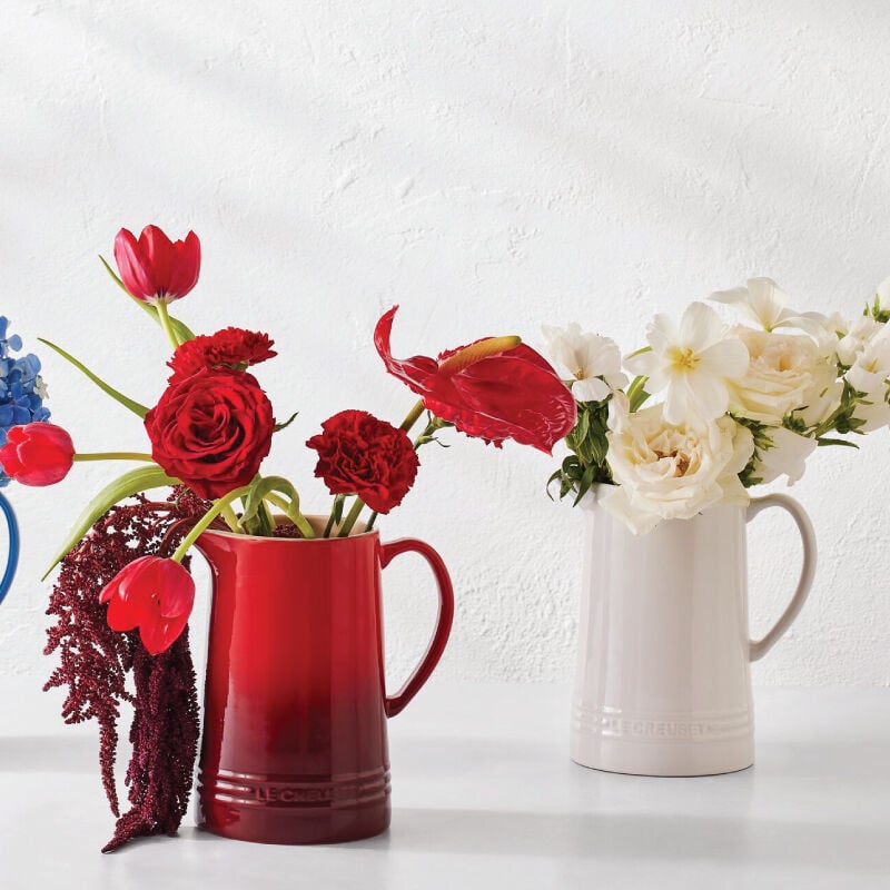 Signature Pitcher | Le Creuset®