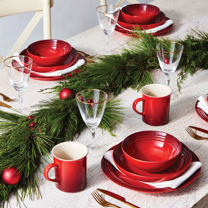 Vancouver 16-Piece Dinnerware Set | Le Creuset®