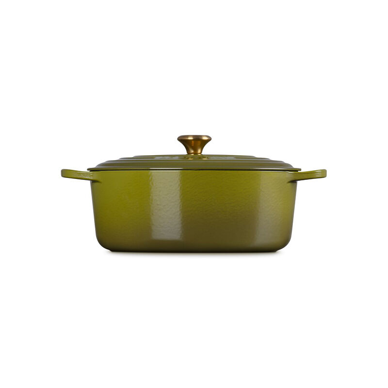 Signature Oval Dutch Oven | Le Creuset®