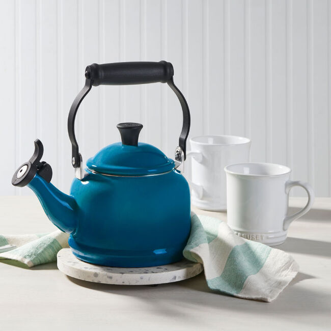 Tea Kettles, Whistling Kettles Shop | Le Creuset® Official Site