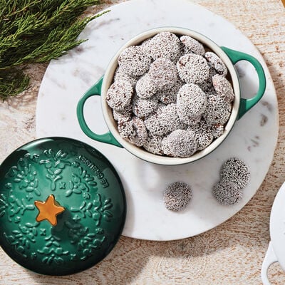 Noël Collection Mini Cocotte with Star Knob Noël Collection Mini Cocotte with Star Knob