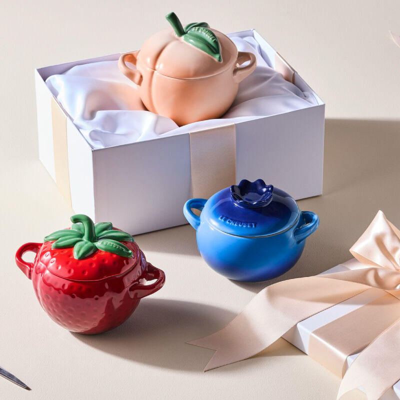 Strawberry Mini Cocotte | Le Creuset®