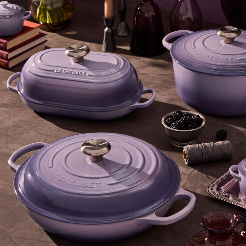 Signature Round Dutch Oven | Le Creuset®