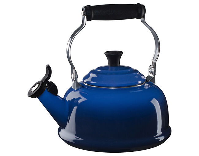 Classic Whistling Kettle With Phenolic Knob