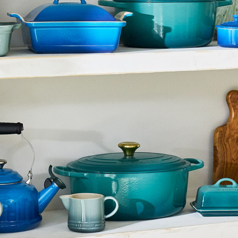 Signature Oval Dutch Oven | Le Creuset®