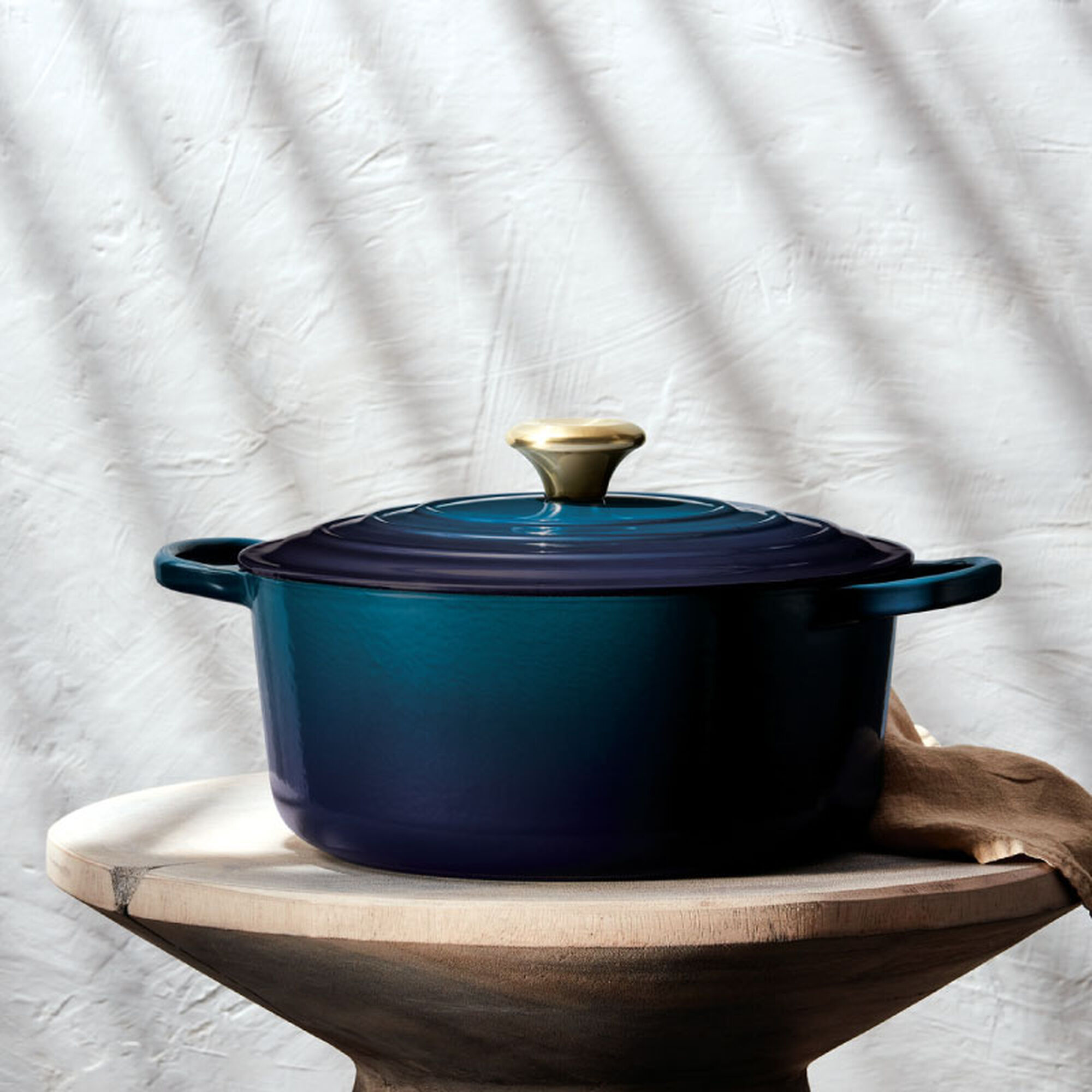 Signature Round Dutch Oven - Agave, 5 1/2 qt.