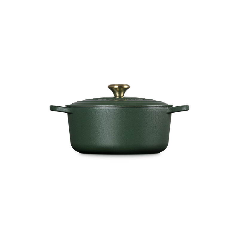 Signature Round Dutch Oven | Le Creuset®