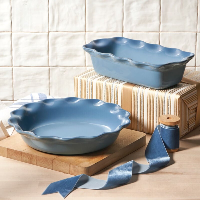 Heritage Pie Dish and Fluted Loaf Pan Set