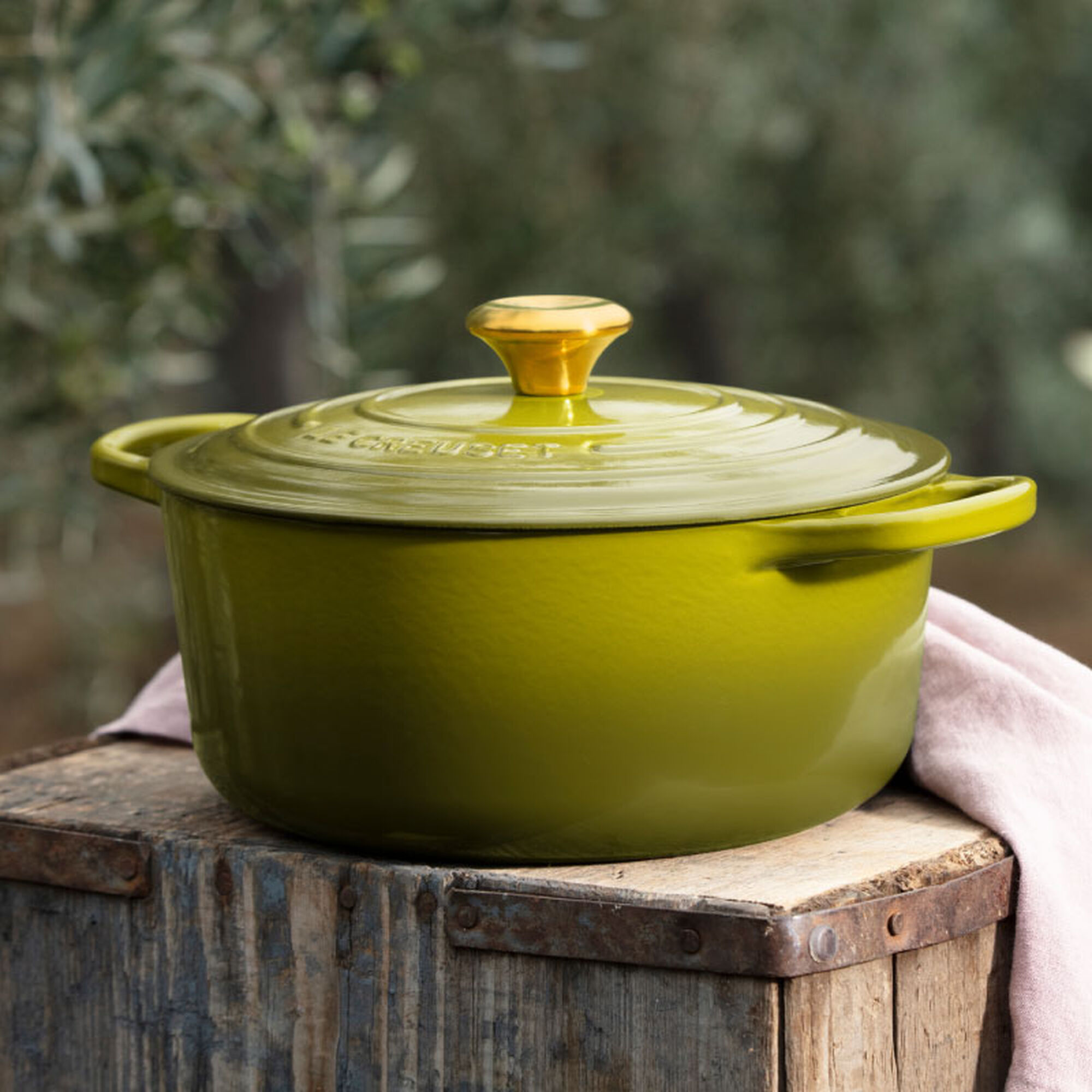 Signature Round Dutch Oven - Olive, 5 1/2 qt.