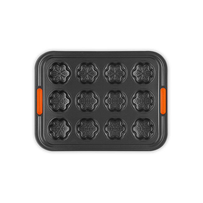 Non-stick Metal Bakeware 12-Cup Snowflake Cakelet Pan, view 3