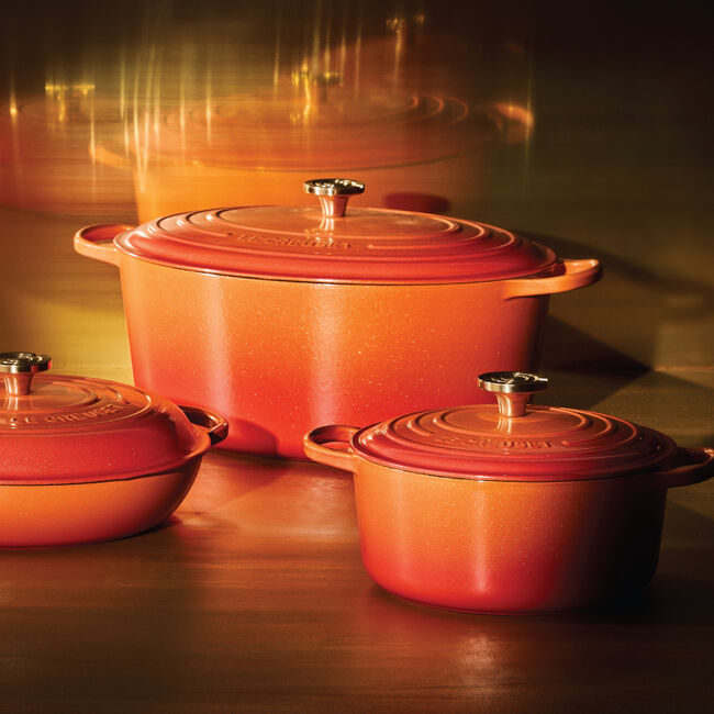 Signature Oval Dutch Oven with Crucible Knob, view 2