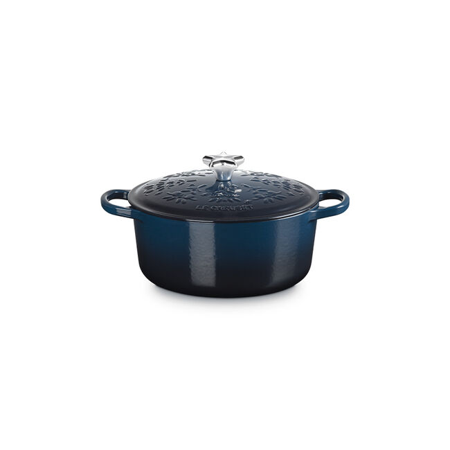 No&euml;l Collection Holiday Tree Signature Round Dutch Oven with Gold Star Knob, view 16