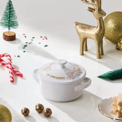 Holly Collection Gold Applique Mini Round Cocotte Holly Collection Gold Applique Mini Round Cocotte