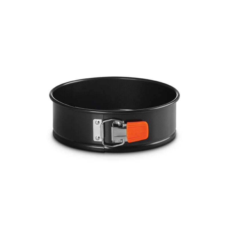 Non-stick Metal Bakeware Springform Pan | Le Creuset®