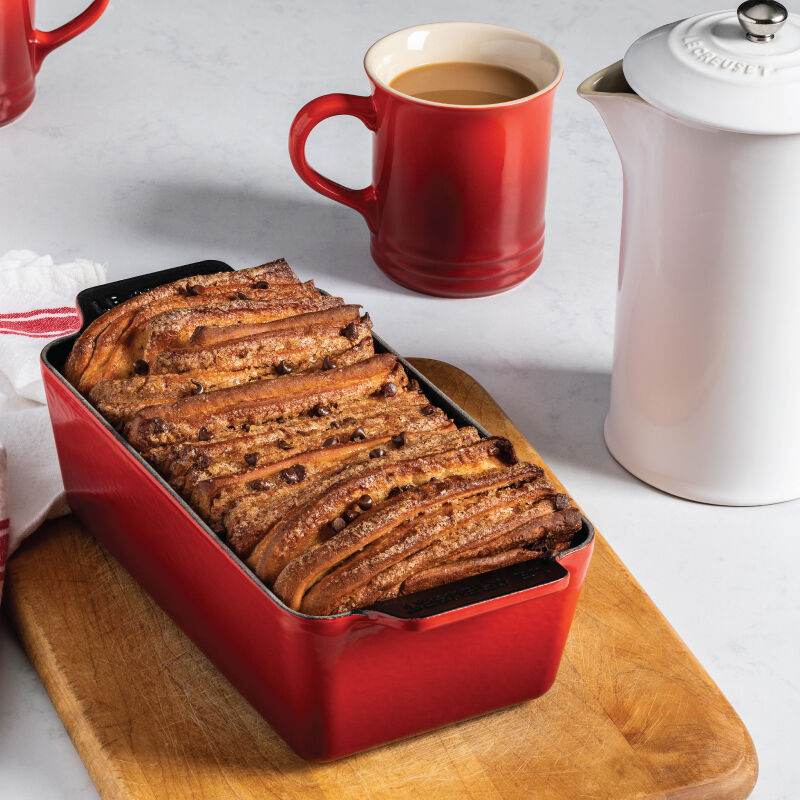 ルクルーゼ　ローフパン Amazon.com: Le Creuset Enameled Cast Iron Signature Loaf Pan