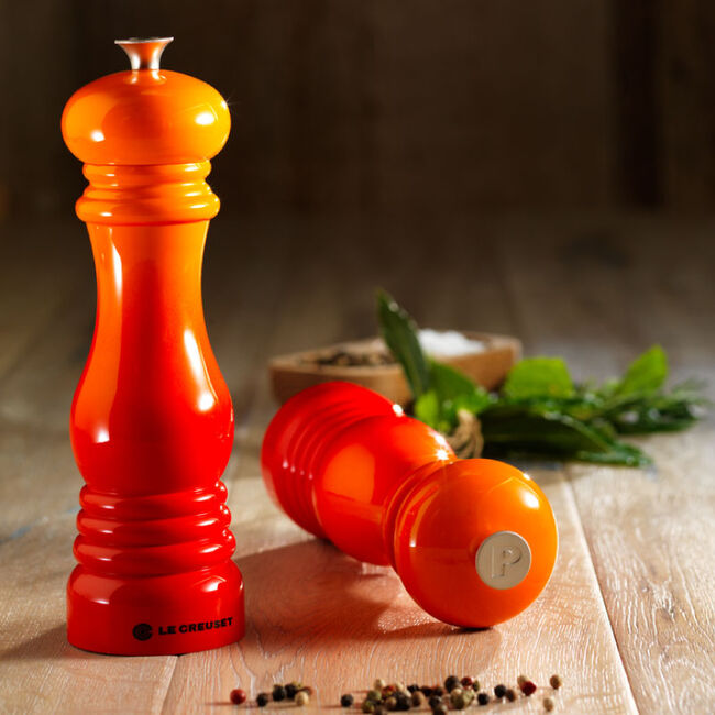 Acrylic Classic Salt and Pepper Mill Set Le Creuset®