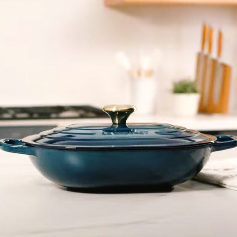 Signature Oval Casserole | Le Creuset®