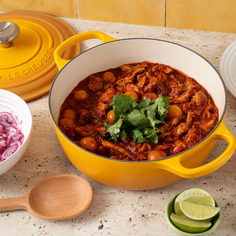 Signature Round Wide Oven | Le Creuset®