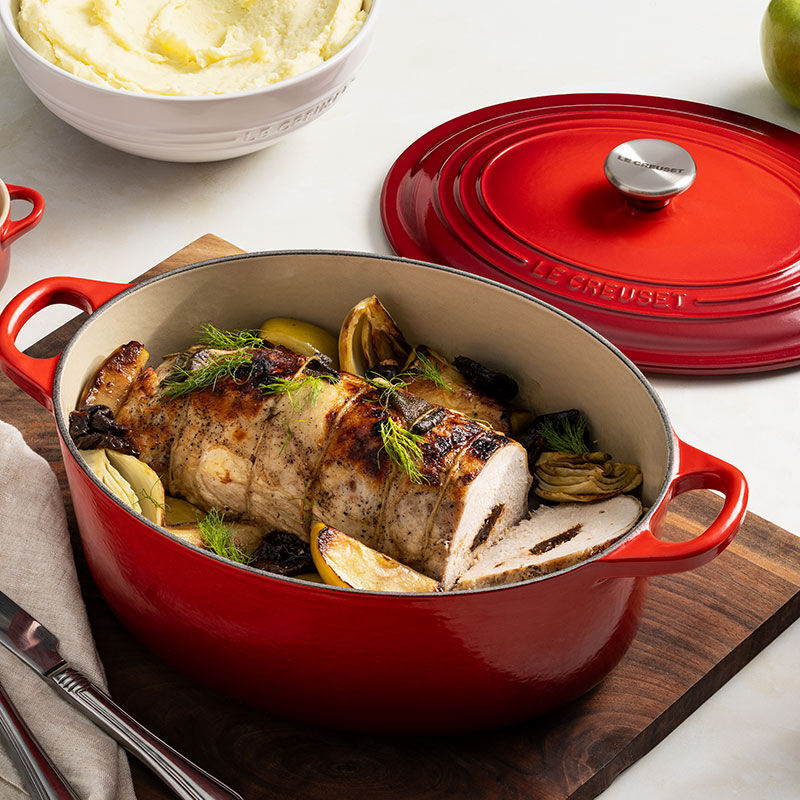 Traditional Oval Dutch Oven | Le Creuset®
