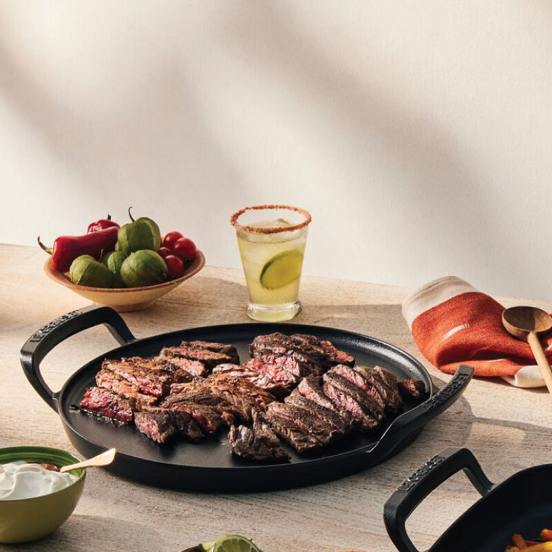 Alpine Outdoor Collection Pizza Pan | Le Creuset®