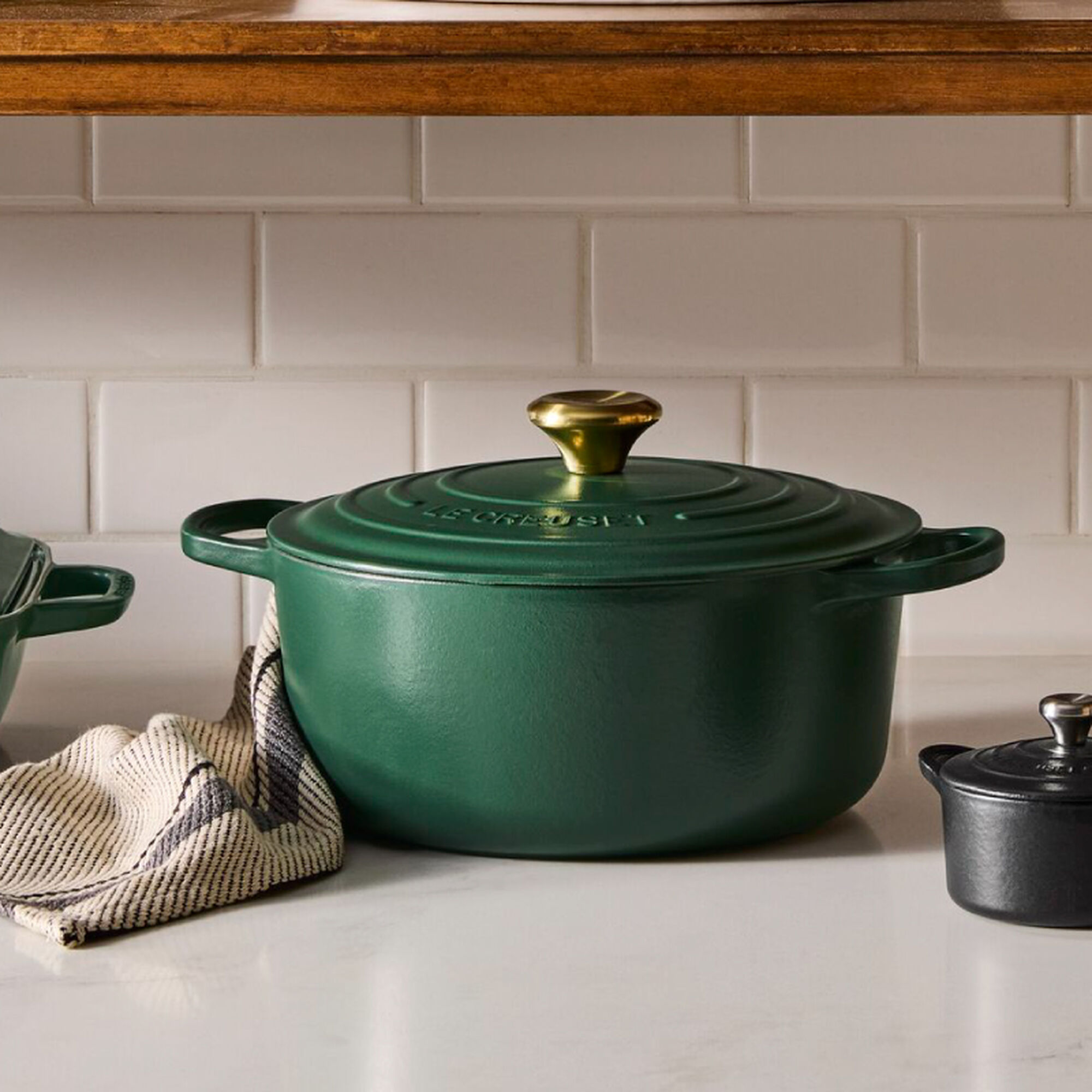 Signature Round Dutch Oven - Foret, 5 1/2 qt.