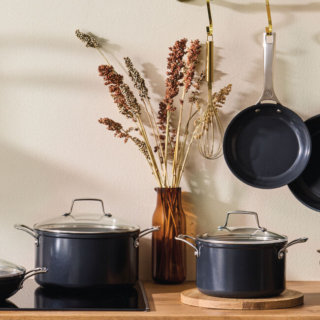 Essential Non-stick Ceramic Stockpot with Glass Lid, view 2