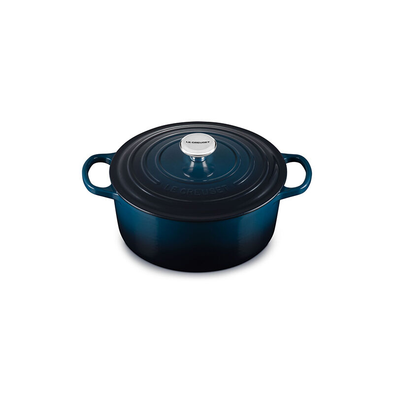 Signature Round Dutch Oven | Le Creuset®