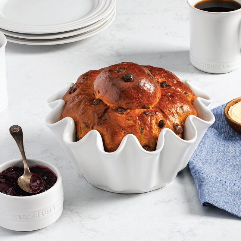 ルクルーゼ ココットフルール 20 ブリオッシュ brioche Ruffle Brioche Dish | Le Creuset®