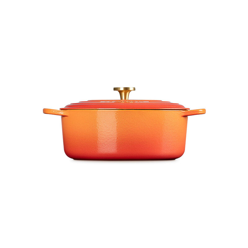 Signature Oval Dutch Oven with Crucible Knob | Le Creuset®