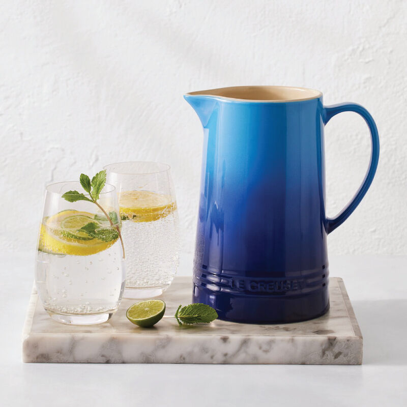 Signature Pitcher | Le Creuset®