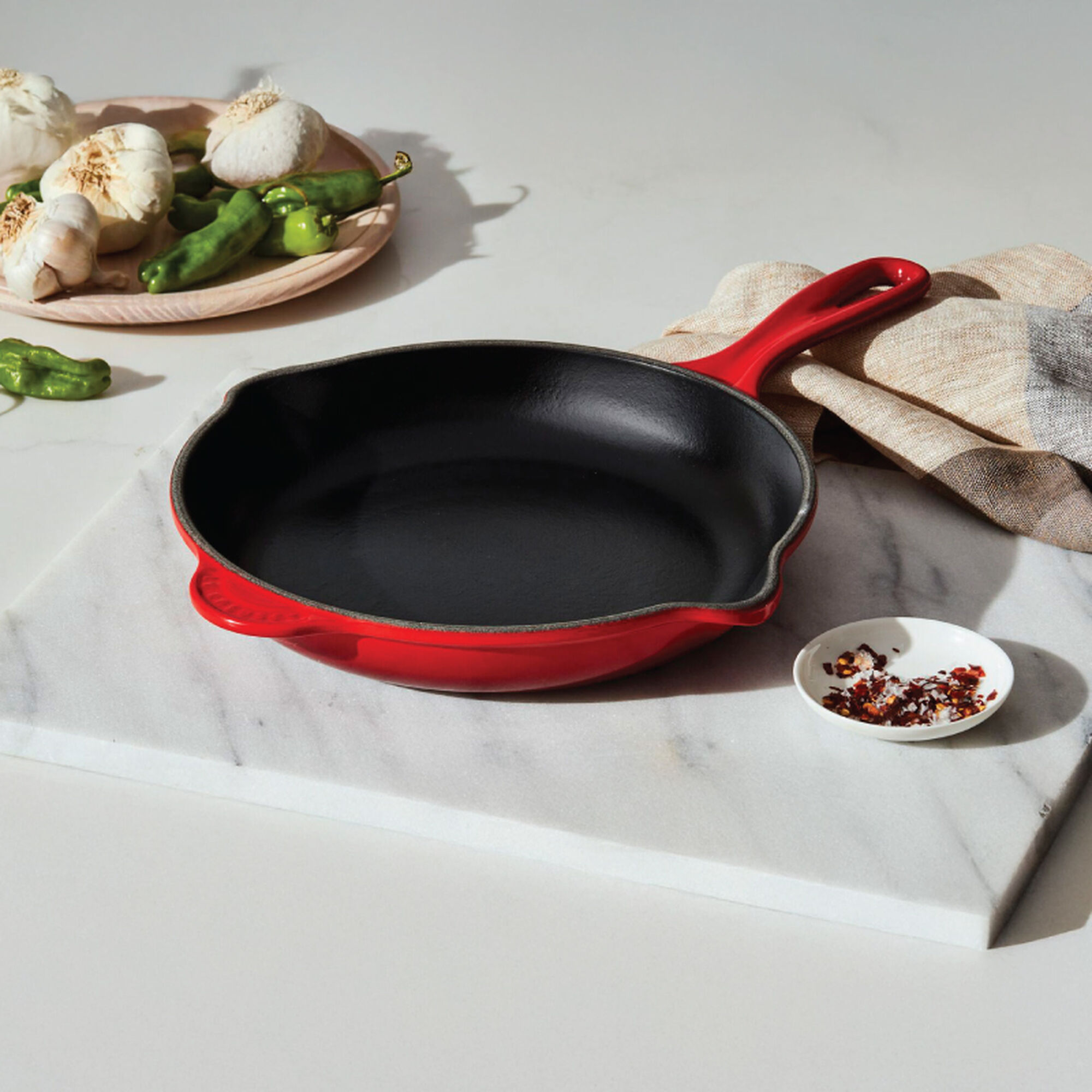 Le Creuset Traditional Round Skillet - Cerise, 9 in.