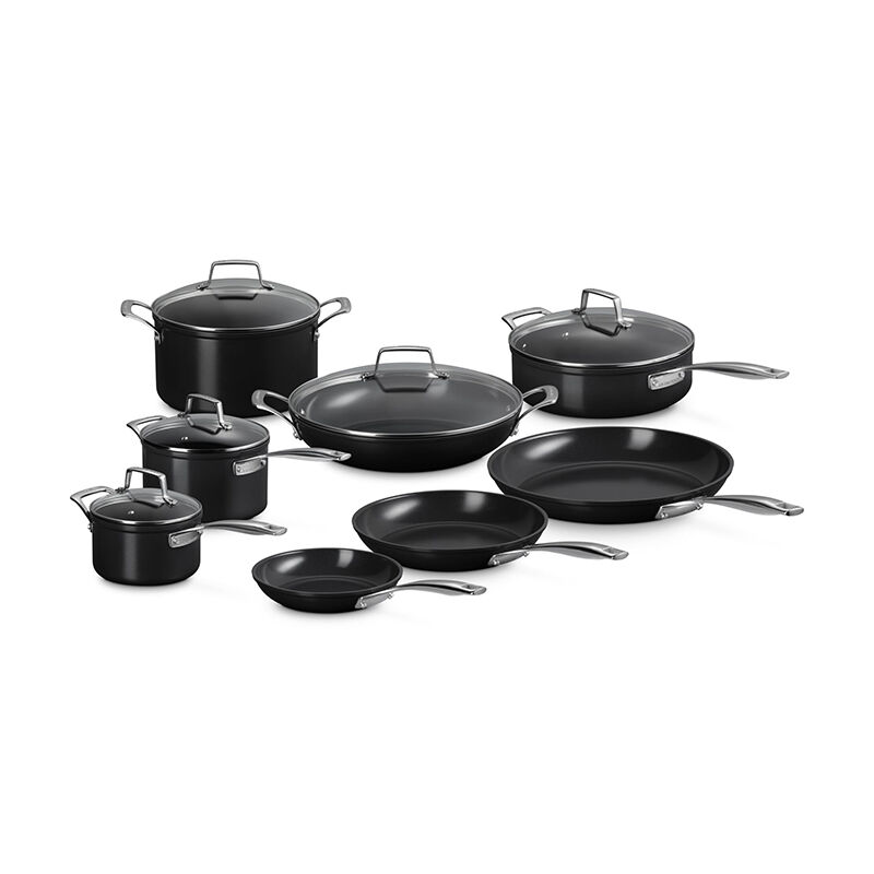 Essential Non-stick Ceramic 13-Piece Cookware Set | Le Creuset®