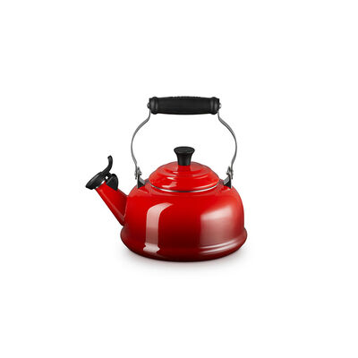 Classic Whistling Kettle With Phenolic Knob