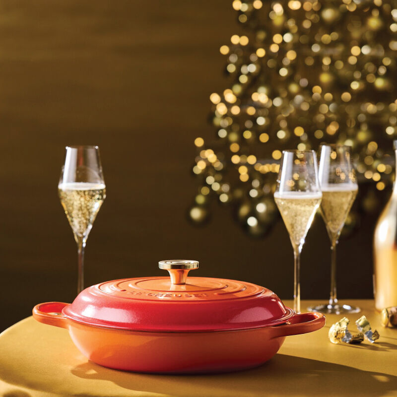 Signature Round Braiser with Crucible Knob | Le Creuset®