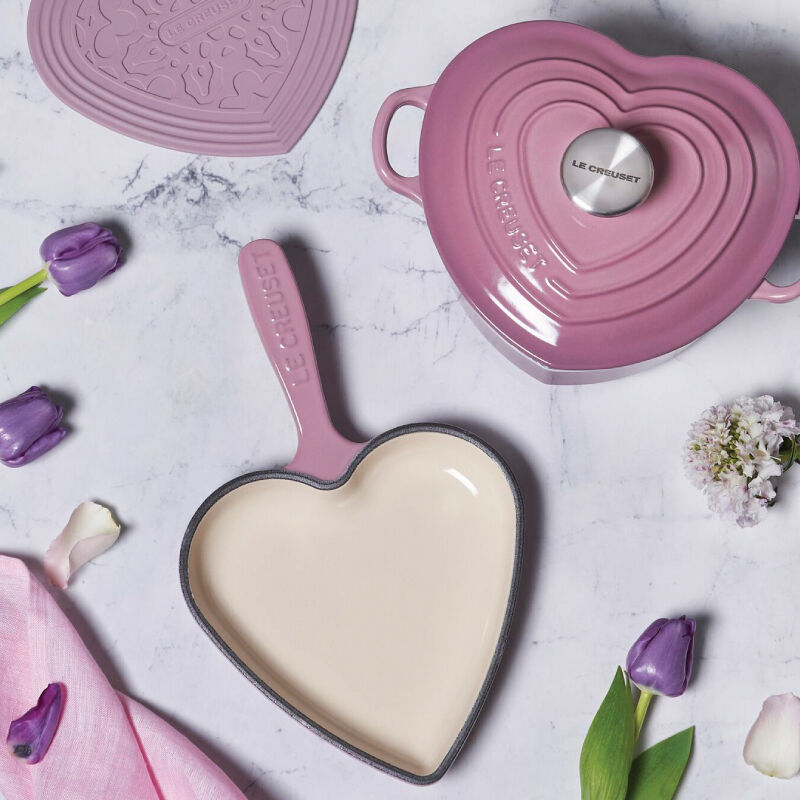 LE CREUSET ハート型スキレット Le Creuset Heart Skillet Fry Pan | Williams Sonoma