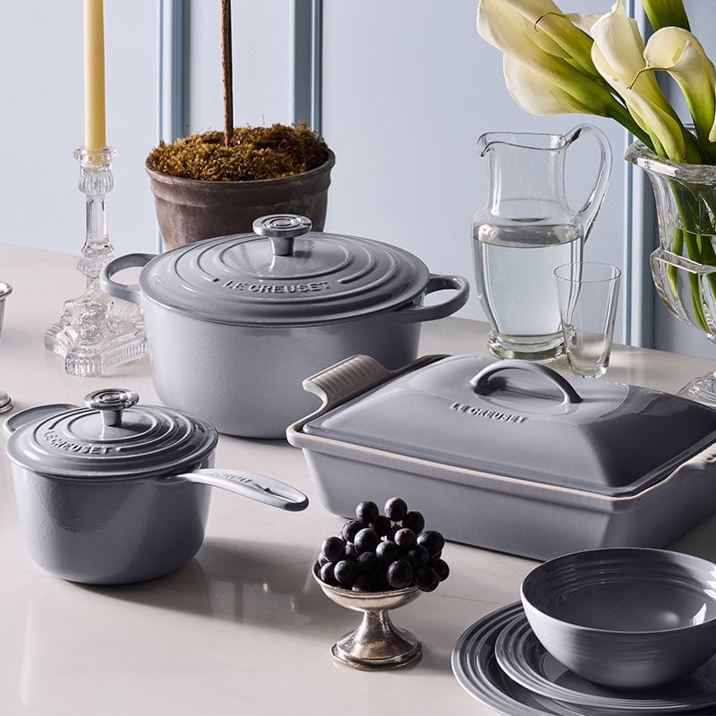 LE CREUSET グレー 鍋　レギュミエ Signature Round Dutch Oven | Le Creuset®