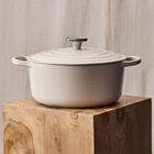 Signature Round Dutch Oven