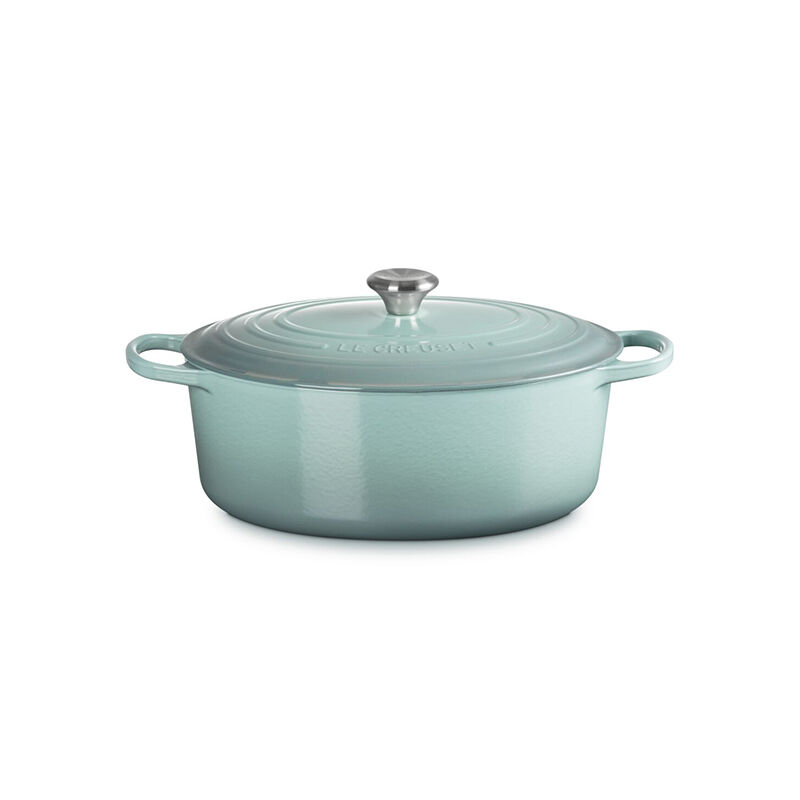 Signature Oval Dutch Oven | Le Creuset®