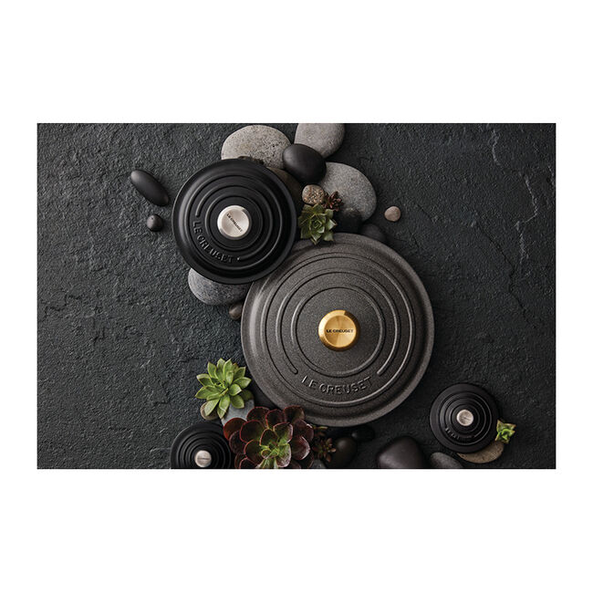 Signature Gold Knob Le Creuset® Official Site